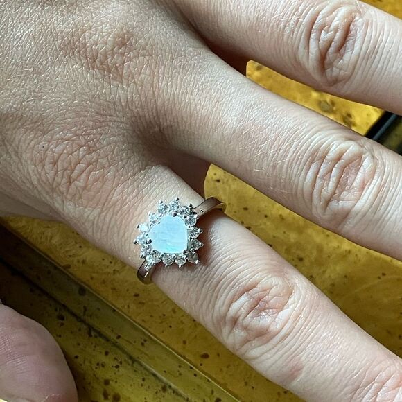 Natural Rainbow Moonstone Sterling Silver Heart Ring Size 8.75 - Picture 4 of 10